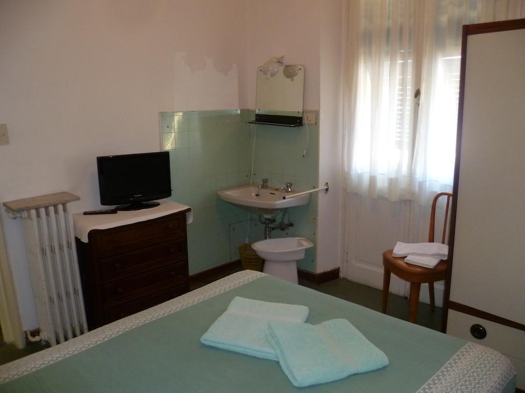 Pensione Elvezia Rapallo Habitación foto